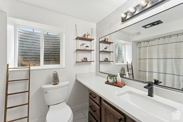 6877 PINEVIEW CIR, Salt Lake City, UT 84121