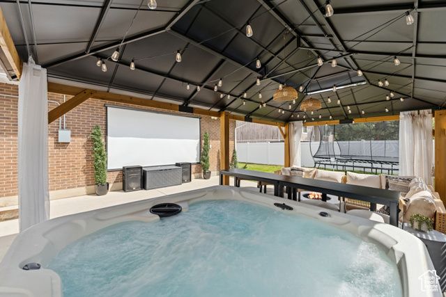 6877 PINEVIEW CIR, Salt Lake City, UT 84121