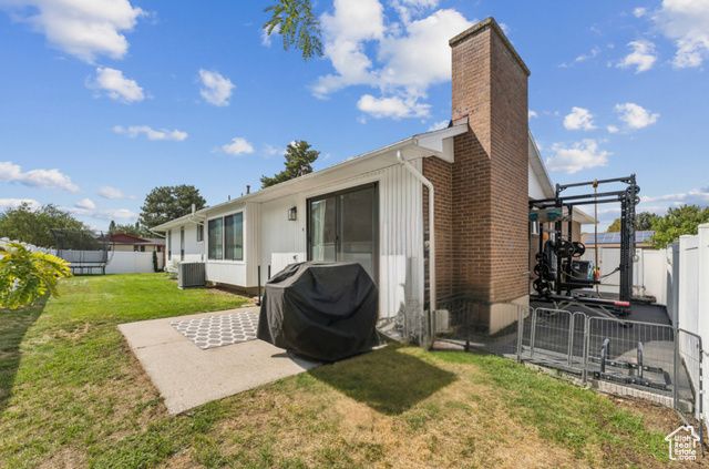 6877 PINEVIEW CIR, Salt Lake City, UT 84121