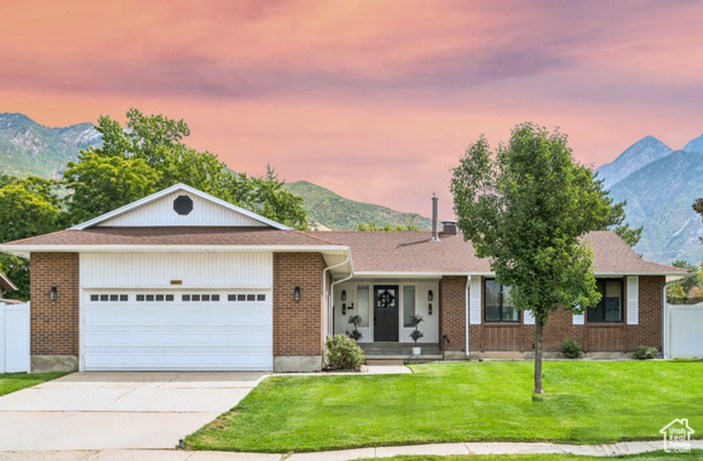 6877 PINEVIEW CIR, Salt Lake City, UT 84121