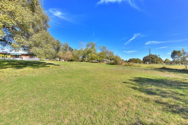 210 E Morrow ST, Georgetown, TX 78626