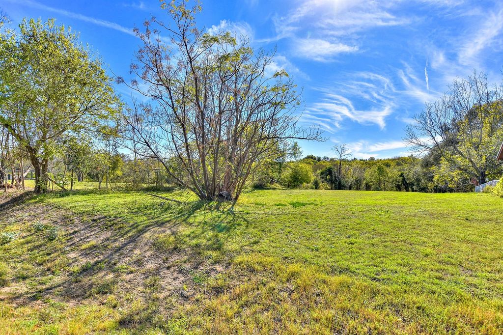210 E Morrow ST, Georgetown, TX 78626