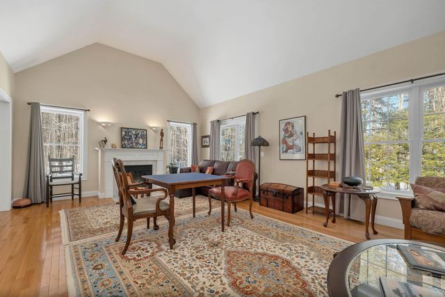 11 Vineyard Drive, Stratham, NH 03885