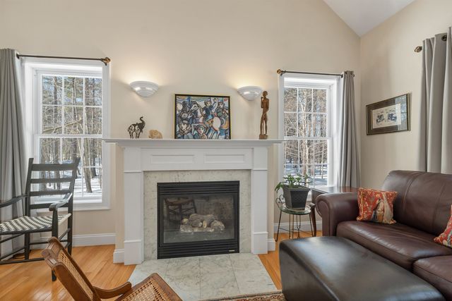 11 Vineyard Drive, Stratham, NH 03885