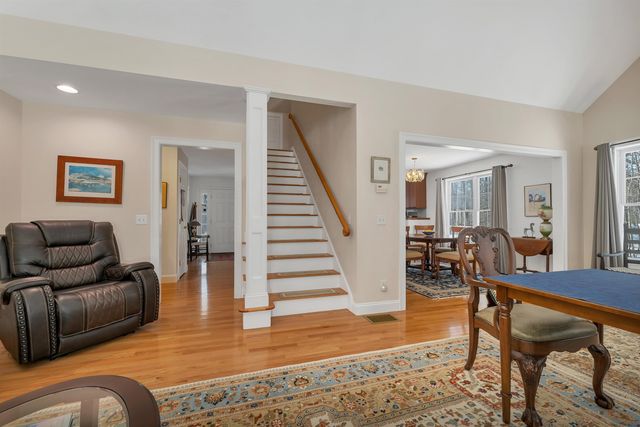 11 Vineyard Drive, Stratham, NH 03885