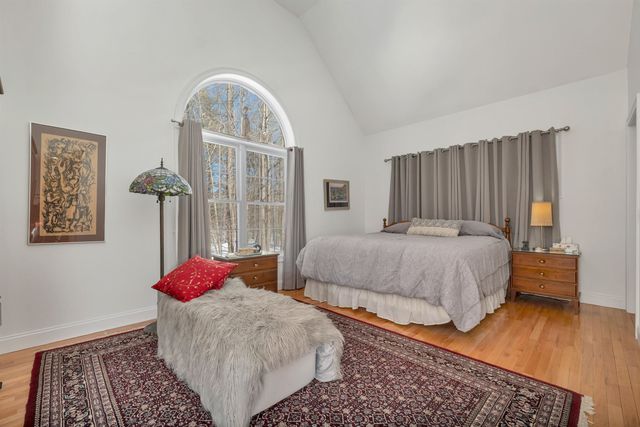 11 Vineyard Drive, Stratham, NH 03885