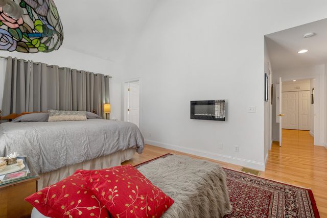 11 Vineyard Drive, Stratham, NH 03885