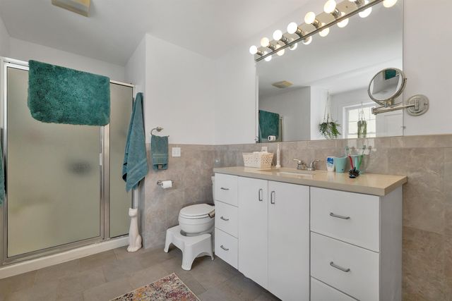 11 Vineyard Drive, Stratham, NH 03885