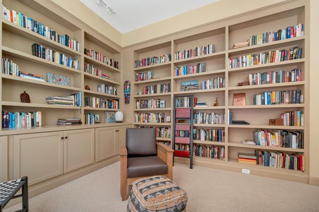 11 Vineyard Drive, Stratham, NH 03885