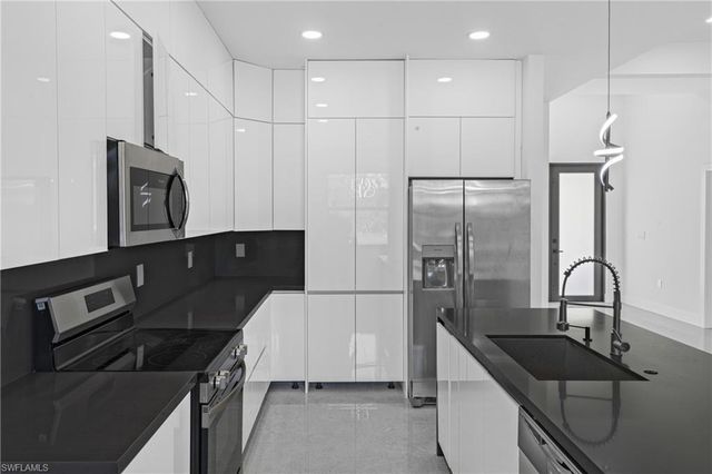 718 Bennington DR, Lehigh Acres, FL 33974