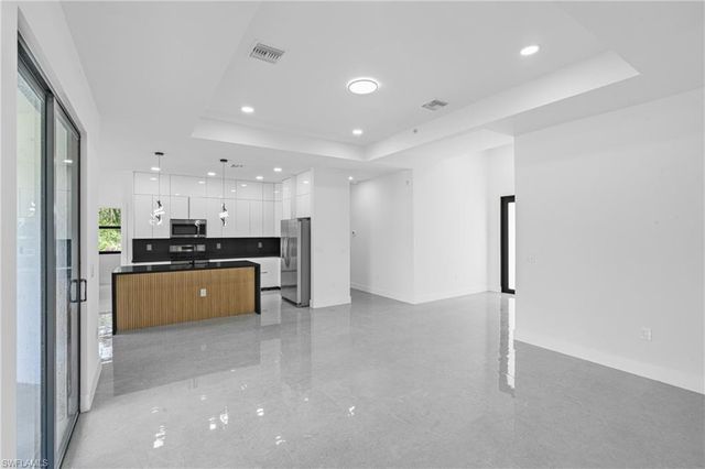 718 Bennington DR, Lehigh Acres, FL 33974