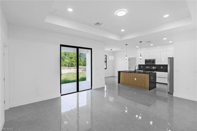 718 Bennington DR, Lehigh Acres, FL 33974