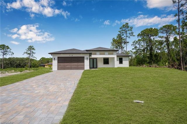 718 Bennington DR, Lehigh Acres, FL 33974