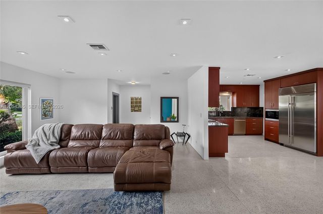 1065 NE 87th St, Miami, FL 33138