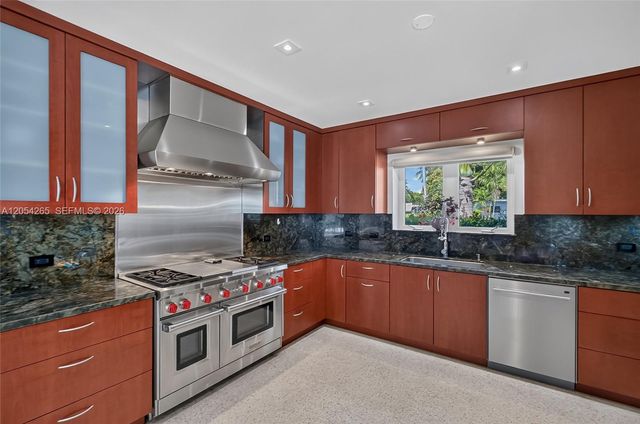 1065 NE 87th St, Miami, FL 33138
