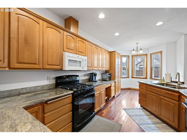 970 T St, Springfield, OR 97477