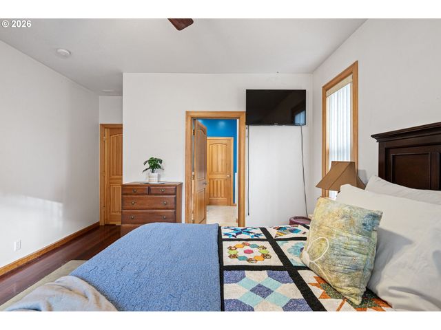 970 T St, Springfield, OR 97477