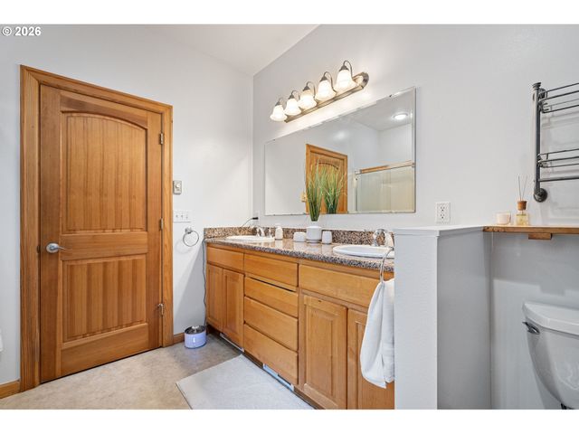 970 T St, Springfield, OR 97477