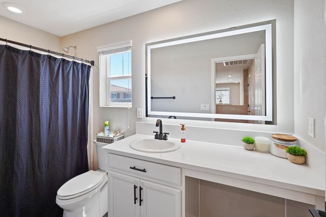 7040 Star Trail Way, Roseville, CA 95747