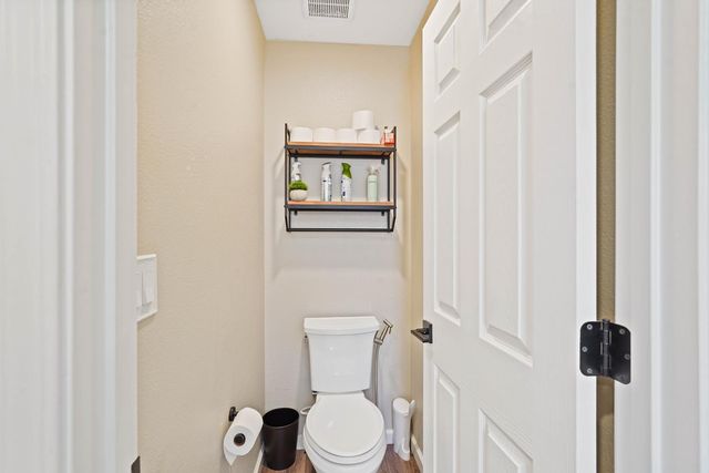 7040 Star Trail Way, Roseville, CA 95747