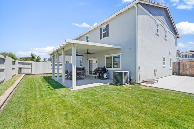 7040 Star Trail Way, Roseville, CA 95747