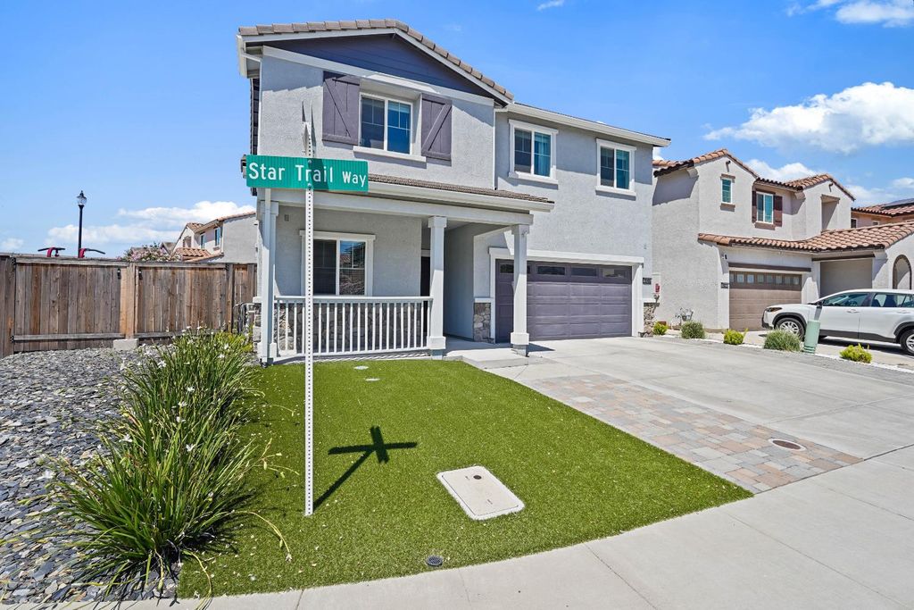 7040 Star Trail Way, Roseville, CA 95747