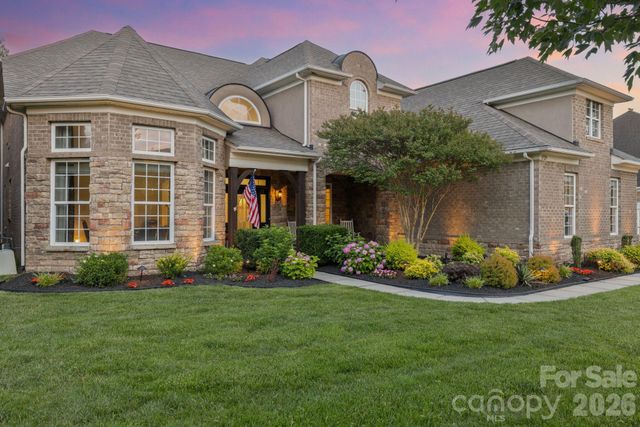 11729 Avaly Lane, Charlotte, NC 28277