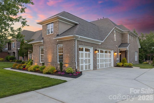 11729 Avaly Lane, Charlotte, NC 28277