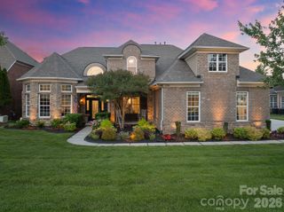 11729 Avaly Lane, Charlotte, NC 28277