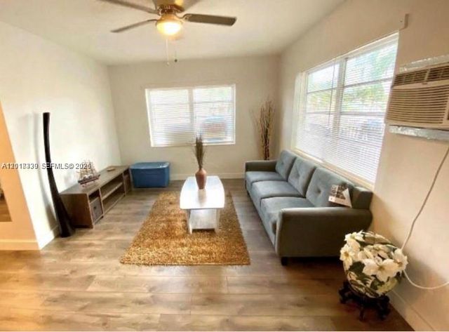 7630 Byron Ave, Miami Beach, FL 33141