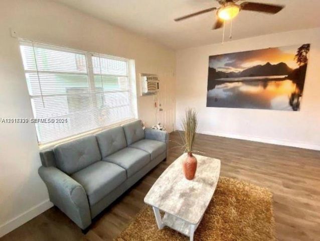 7630 Byron Ave, Miami Beach, FL 33141