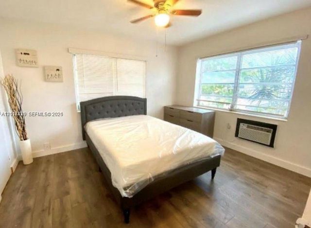 7630 Byron Ave, Miami Beach, FL 33141