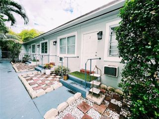 7630 Byron Ave, Miami Beach, FL 33141