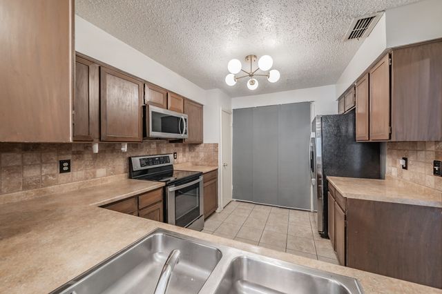 6107 Spyglass Lane, Garland, TX 75043