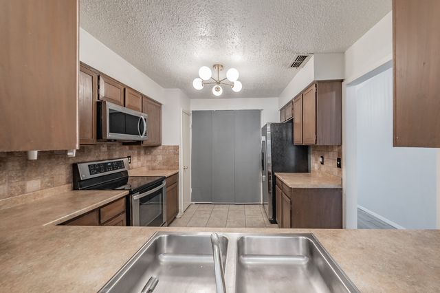 6107 Spyglass Lane, Garland, TX 75043