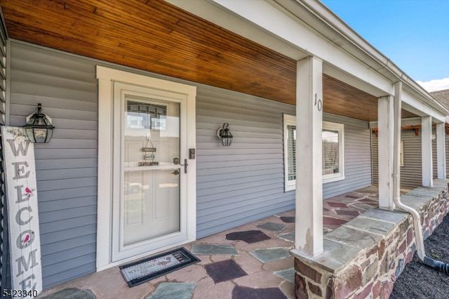 10 Hillside Ave, Milford Boro, NJ 08848