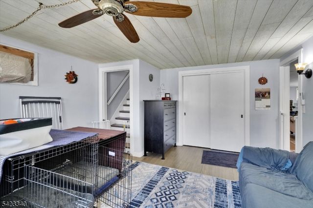 10 Hillside Ave, Milford Boro, NJ 08848