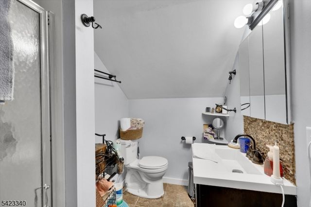 10 Hillside Ave, Milford Boro, NJ 08848