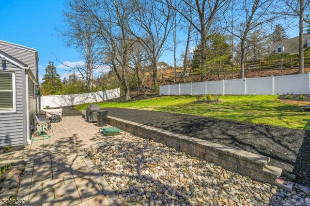 10 Hillside Ave, Milford Boro, NJ 08848