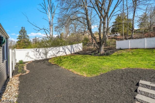 10 Hillside Ave, Milford Boro, NJ 08848