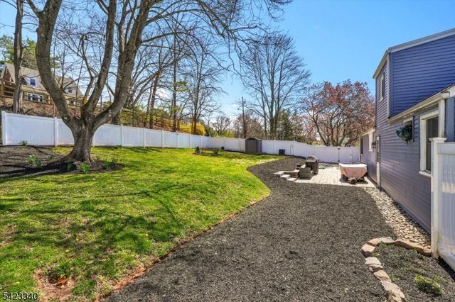 10 Hillside Ave, Milford Boro, NJ 08848