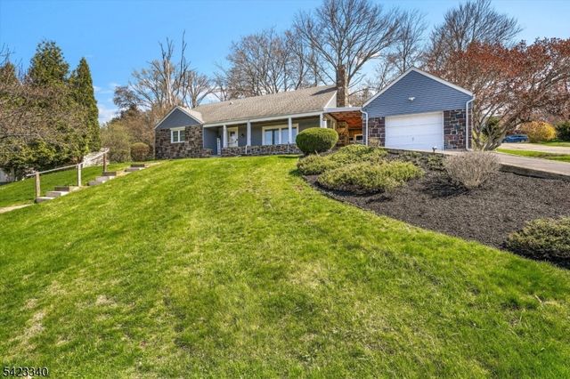 10 Hillside Ave, Milford Boro, NJ 08848