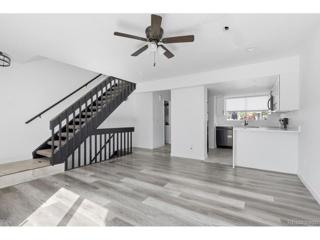 20 S Nome St B, Aurora, CO 80012