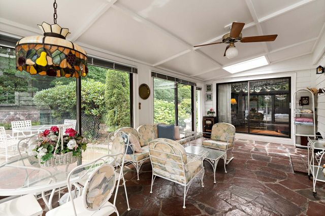 14 Huntingdon Rd, Lynnfield, MA 01940