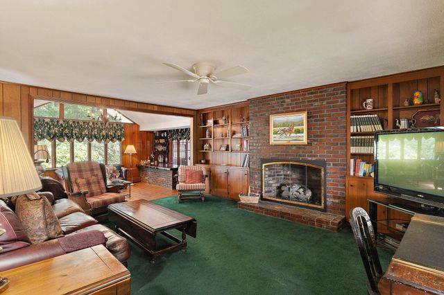 14 Huntingdon Rd, Lynnfield, MA 01940