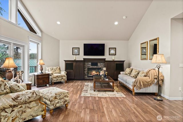 5614 E Lake Bosworth Drive, Snohomish, WA 98290