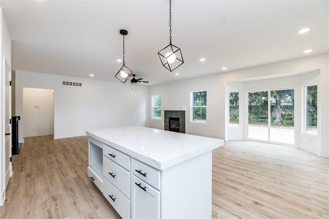 19342 Newburgh Road, Livonia, MI 48152