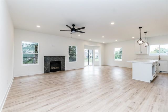 19342 Newburgh Road, Livonia, MI 48152