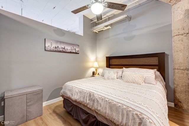 15 S Throop Street 209, Chicago, IL 60607