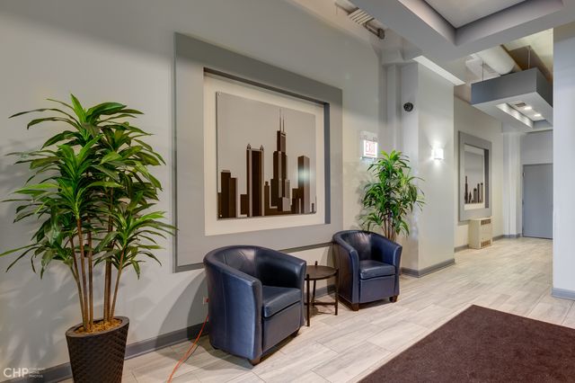15 S Throop Street 209, Chicago, IL 60607